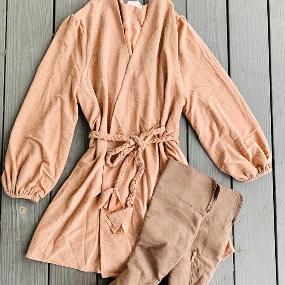 Apricot dress - Picture 1 of 4